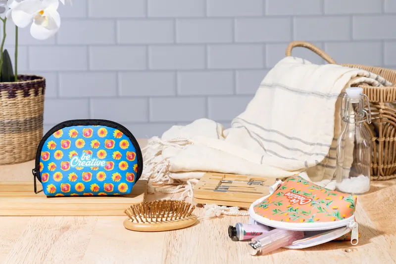 Egyedi RPET kozmetikai táska – CreaBeauty Soft S, fekete