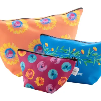 Egyediesíthető kozmetikai táska – CreaBeauty Trapeze L, fekete / fehér