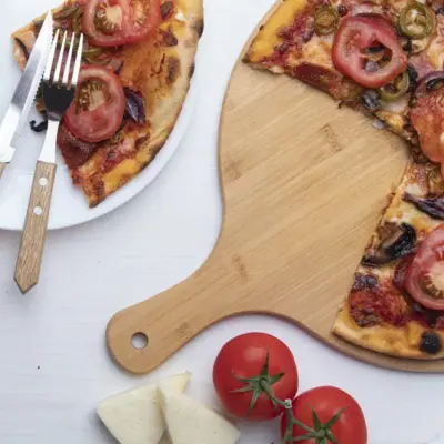 Pizza vágódeszka, natúr