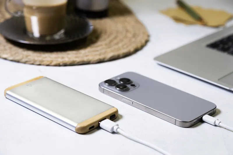 Power bank, ezüst