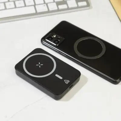RABS power bank, fekete